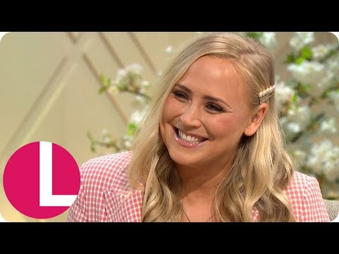 download lagu mp3 mp4 Amy Walsh, download lagu Amy Walsh gratis, unduh video klip Amy Walsh