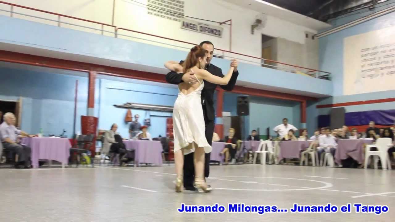 PAOLA TACCHETTI Y JOSE LUIS FERRARO EN MILONGA EL PISOTON "La Esquina" (Lucio De Mare)