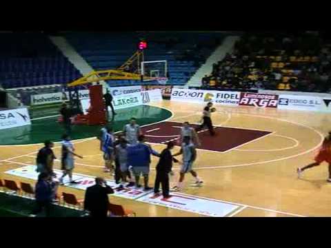 ADECCO ORO J11 Grupo Iruña Navarra, 72 - Leche Río Breogán, 65