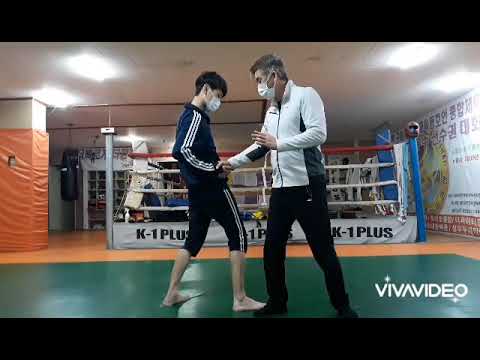 #뒤로넘기기의 원리1(악수) Basic method of knocking dow #쉬운호신술 #Easy self-defense #hapkido kickboxing mooyekwan