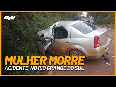 (( CARRO X CAMINHÃO )) Mulher MORRE em grave acidente na RS477 em Áurea RS