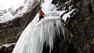 Cascada de Gheață Avionul, Valea lui Stan