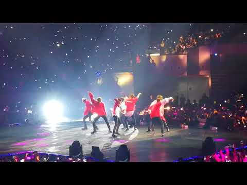 Save Me, I Need U Wings tour in Manila Day 1