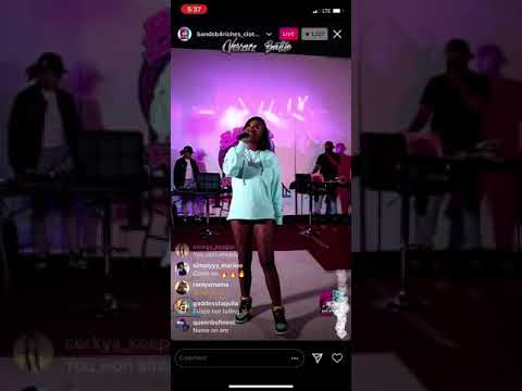 Versus Battle between Uc Kayla and The Real Lil Kayla