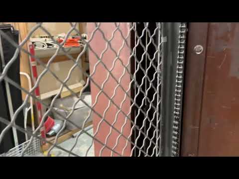 LOW ON OIL!! Vintage 1980 Montgomery G&P Hydraulic Freight Elevator at JCPenney CTC Happy Valley, OR