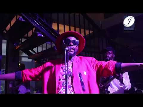 BEBE WEMBA  REND  hommage à PAPA  WEMBA,LE BARON  lounge-bas
