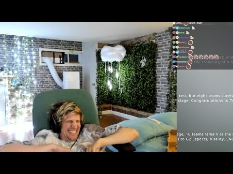 xQc Can't Stop Laughing at Moxy's Mic Glitching