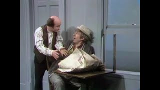 Classic Sesame Street - Wally and Ralph: Open Window