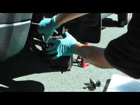 Honda CR-V (1997-2001): Brake Pads Replacement. (Замена тормозных колодок).