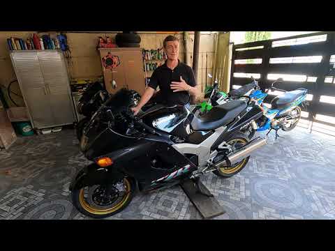 Kawasaki ZZR 1100 (ZX11) Review and why I love this bike. Big Bike Riding in the Philippines