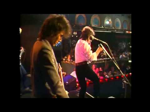 U2 - 11 O'Clock Tick Tock (live Swedish TV 1981)