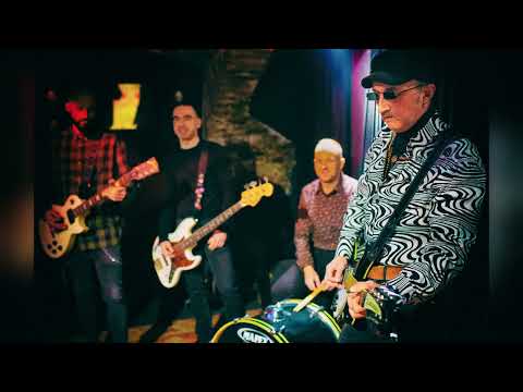 Thee Melomen - Turn The Page