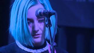 Jessica Lea Mayfield performs "Offa My Hands"