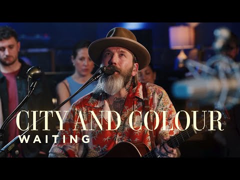 Videoclip de Waiting... (Live) — City and Colour