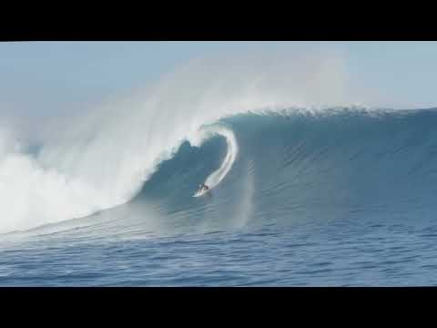 GRANT 'TWIGGY' BAKER'S SUPERHUMAN OUTER REEF 30 FOOT TUBE!