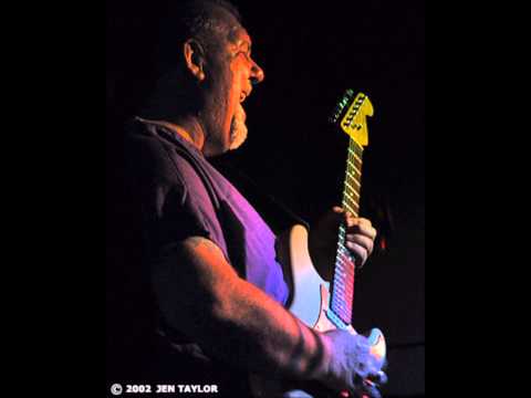 Dr. Hector & The Groove Injectors    Safe in your arms  (Vital Signs)