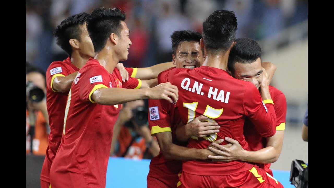 Vietnam vs Philippines: AFF Suzuki Cup 2014 Highli...