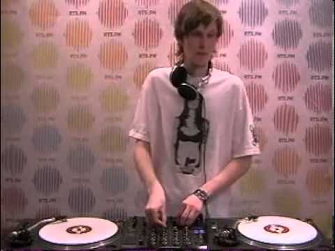 21:00:00 - Tripmastaz @  RTS.FM St. Petersburg - 28.04.2010
