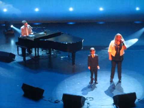 Elie Dupuis, Carolyne Drolet et Elliot Miville-Deschenes, la place des grands hommes