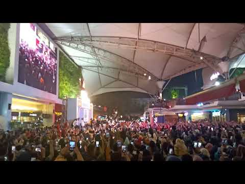 Fiersa Besari - celengan rindu x kerabat kerja Live at bekasi