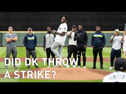 Mic'd Up: Seahawks Rookie DK Metcalf Throws Out Mariners First Pitch