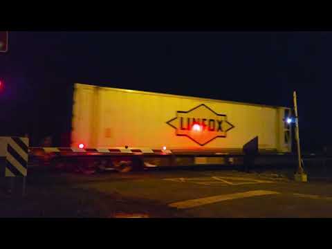 3PM6 PN Linfox Express #2 to Melbourne, 18.35, 21/6/24, Ararat West VIC