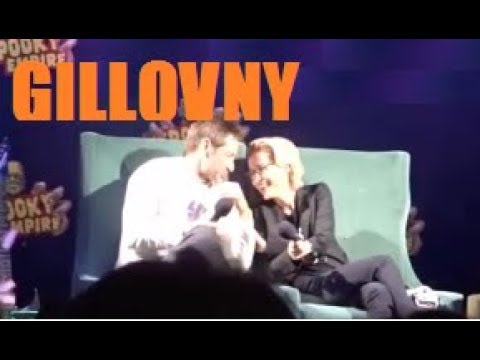 Gillovny moments at s convention panel 2018 (David Duchovny Gillian Anderson The X Files)