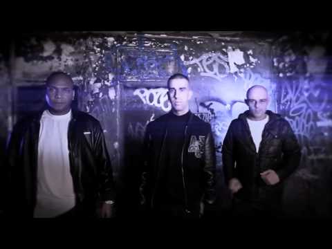 Neoklash, Amo Mamdoo - 3 Plumes