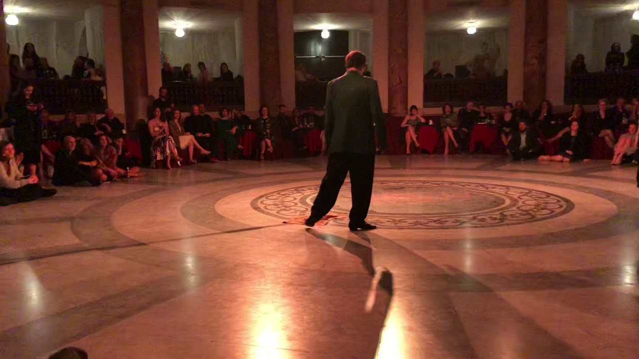 Mariano Chicho Frumboli e Juana Sepulveda - 2/6 - Rie Payaso