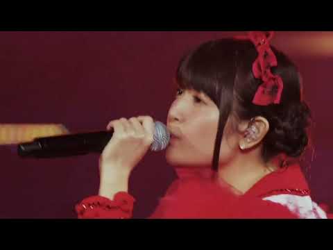 竹達彩奈 在演唱會上演唱「God knows」