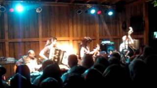 Kitty, Daisy & Lewis - Hillbilly Music