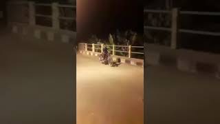 Download lagu 'Mung biso nyawang foto mu'😂 mp3