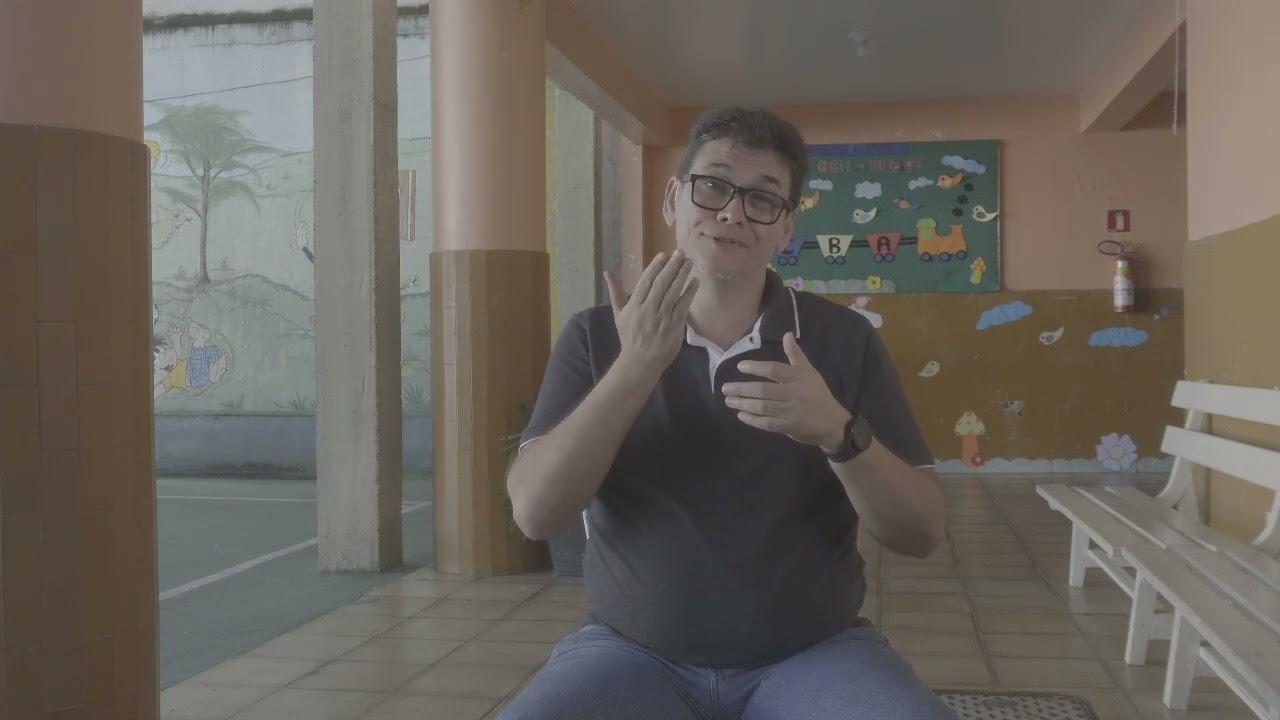 Documentário LIBRAS: a comunicação no silêncio