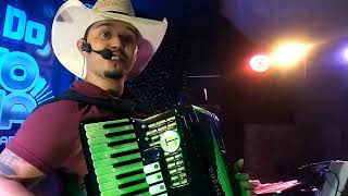 Diego Rocha Sanfoneiro e a Rainha dos Teclados Tocando Ela Gosta Demais de um Chapeludo