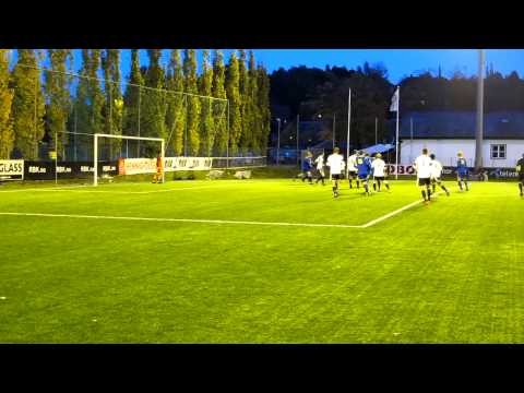 Torgil Gjertsen driver innskyting mot RBK3.