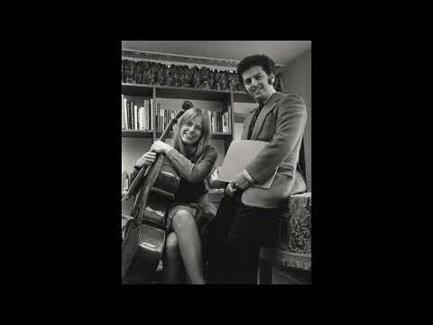 Jacqueline du Pré - Saint Saens Cello Concerto in A minor - D. Barenboim L.A. Philharmonic 1968