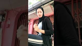 Download lagu Awek tudung mp3 Download lagu Awek tudung mp3