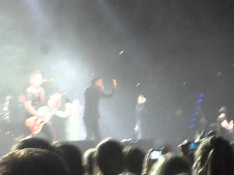 Billy Talent - Turn Your Back (with Anti-Flag)