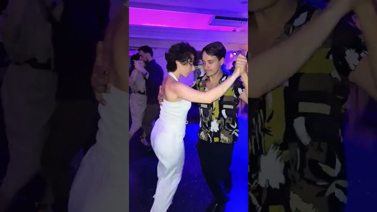 Video thumbnail for Ines Muzzopappa con Martin Chili milongueando. Tango dance campeona mundial con maestro organizador