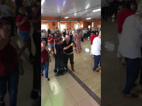 no clube dos idosos de Cruzeiro do Iguaçu no Paraná.Brasil #shotrs #dance #dancarinos #baile