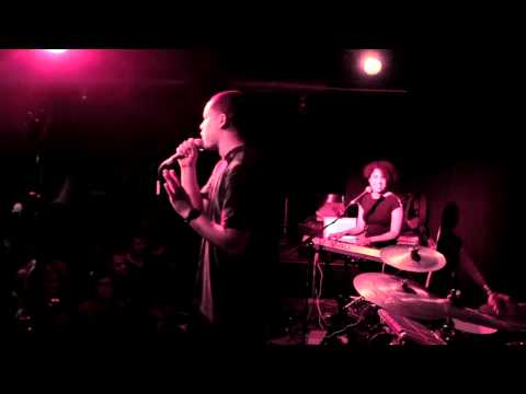 DELS - LIVE at the Hoxton Bar and Kitchen, April 2011