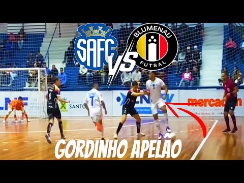 FUI GRAVAR O GORDINHO APELÃO NO JOGO PROFISSIONAL DE FUTSAL - Santo André  x Blumenau