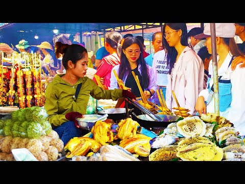 Amazing Cambodian Street Food at Oudong Resort - Fried Crispy Shrimp, Grilled Frog, Fish, Bee