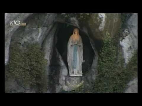 Chapelet à Lourdes