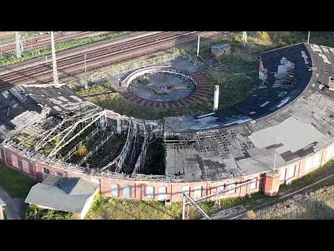 Stralsund von oben, Stralsunder Hauptbahnhof, alte Lokschuppen