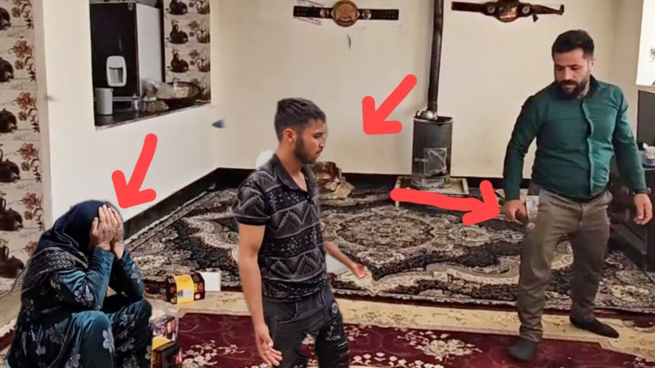 A pleasant day for the Nasib nomadic family: helping their mother build a house