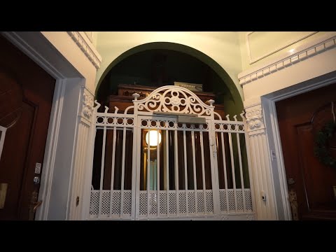 Amazing 1908 Titan traction elevator (2-speed upgrade) @ Store Strandstræde 19, Copenhagen, Denmark