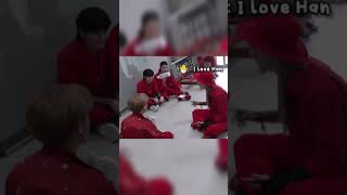 Download lagu [Eng subs] Felix & Hyunjin flipping bottle game // SKZ Talker Ep38 mp3