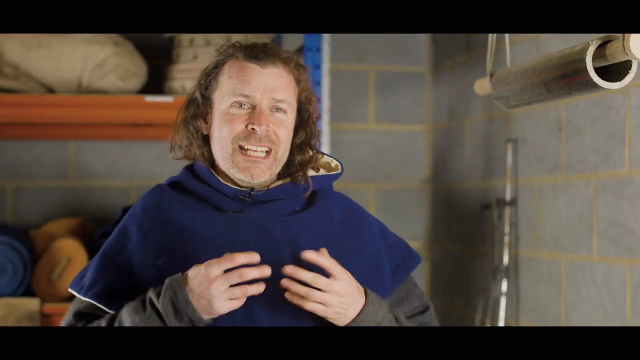 How did Knights dress when they weren't in battle?