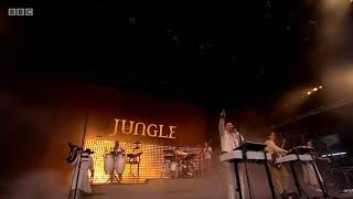 Jungle performs &#39;Busy Earnin&#39; | Glastonbury 2019